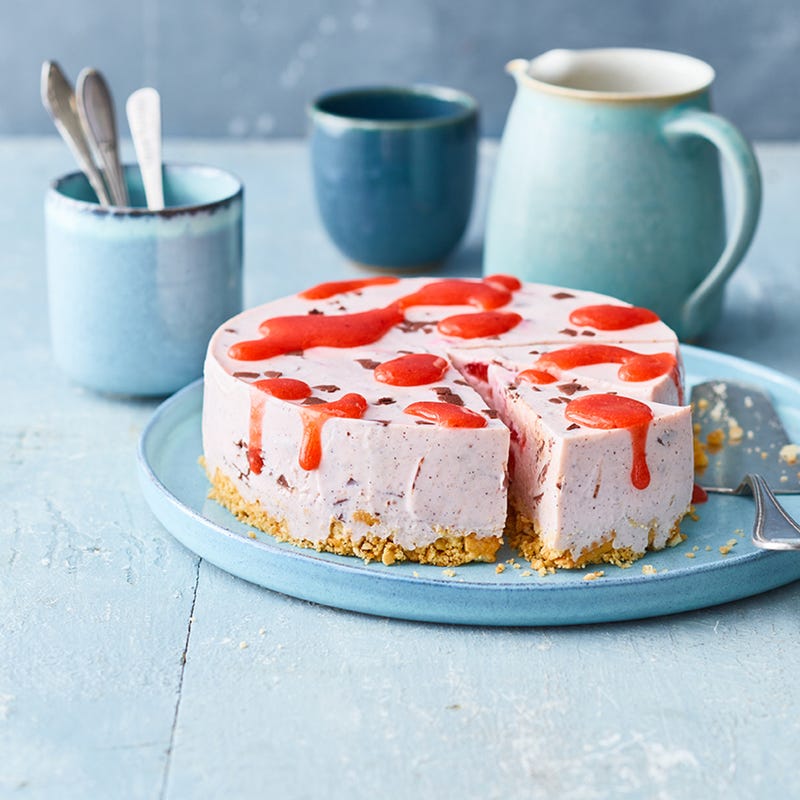 Stracciatella-Erdbeer-Cheesecake ohne Backen