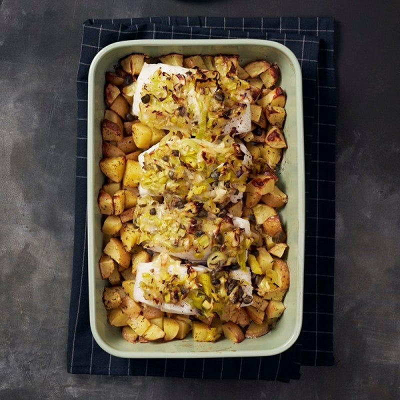 Cabillaud aux pommes de terre, poireaux et câpres