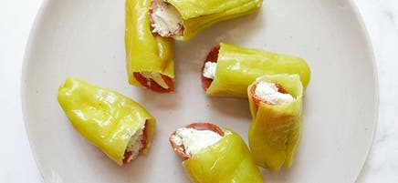 Pepperoncinis farcis au fromage et au pepperoni