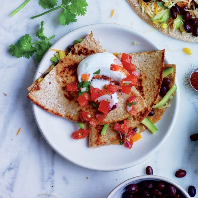 Photo de Quesadillas aux légumes et aux haricots noirs par WW