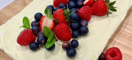 Anna's no bake lemon cheesecake slice