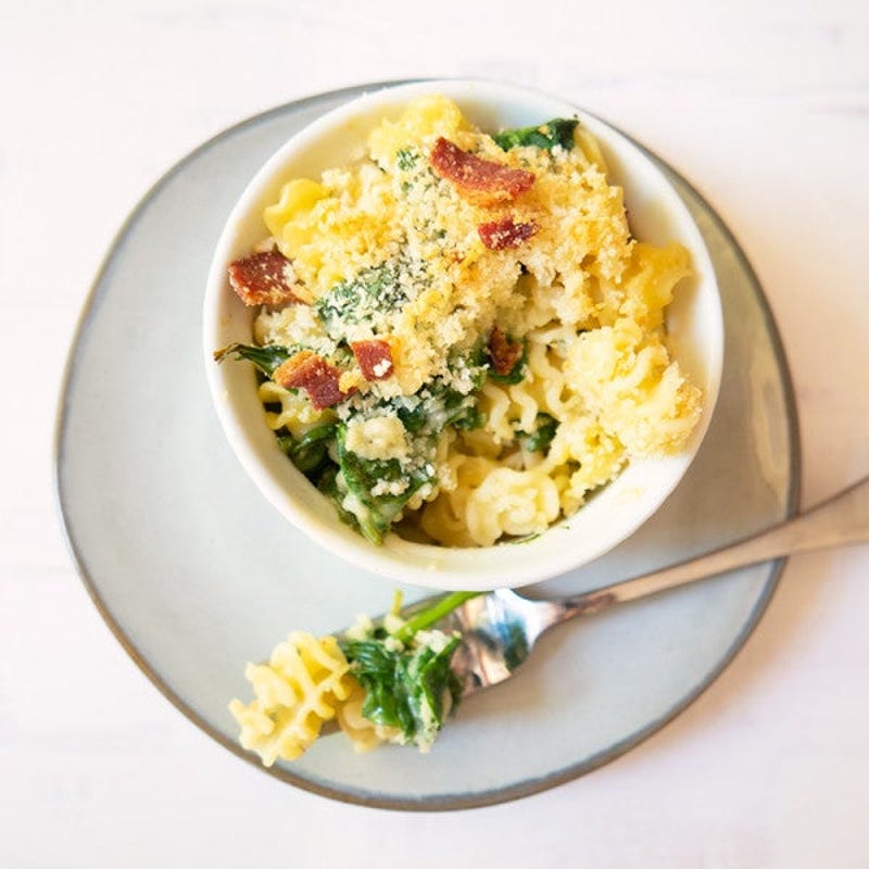 Photo de Macaroni aux trois fromages cuit au four avec épinards et bacon par WW