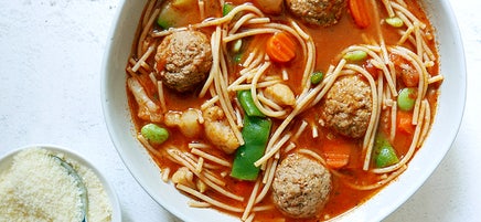 Slow cooker spaghetti & meatball soup