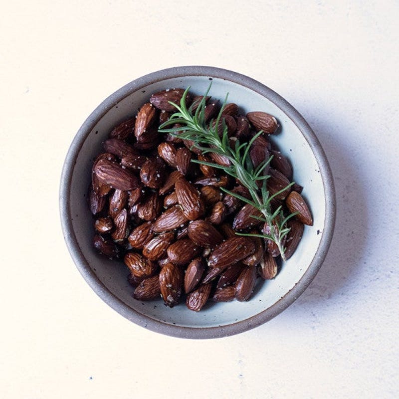 Photo de Amandes chaudes au romarin par WW