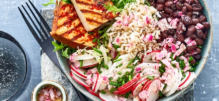 Smoked tofu, black bean & brown rice bowl
