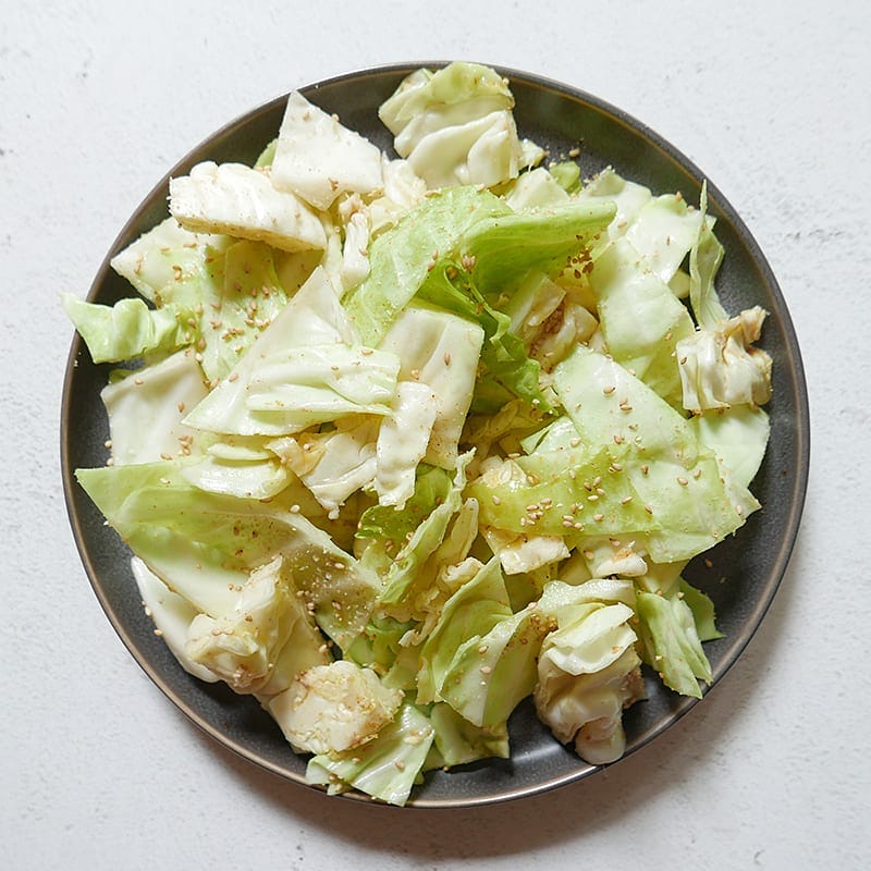 Crunchy cabbage salad