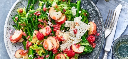 Lauwarmer Broccolini mit Himbeer-Senf-Dressing