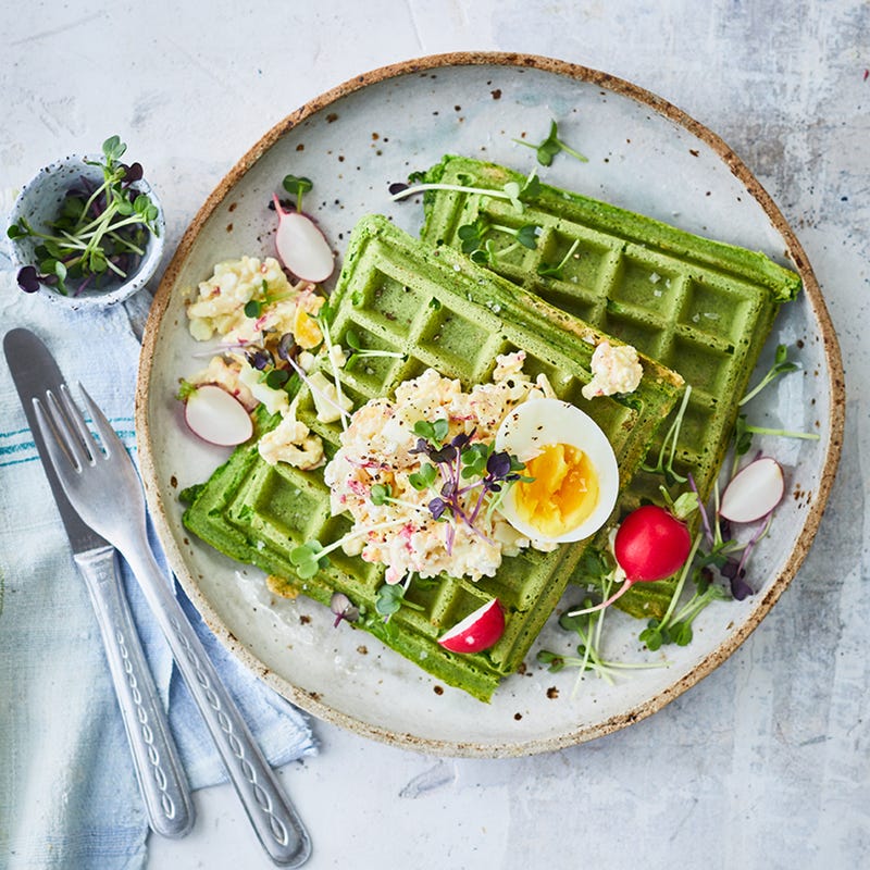 Spinatwaffel mit Hüttenkäsedip