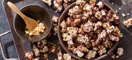 Schoko-Erdnuss-Popcorn