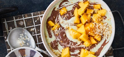 Marmorierter Schokojoghurt mit Mango