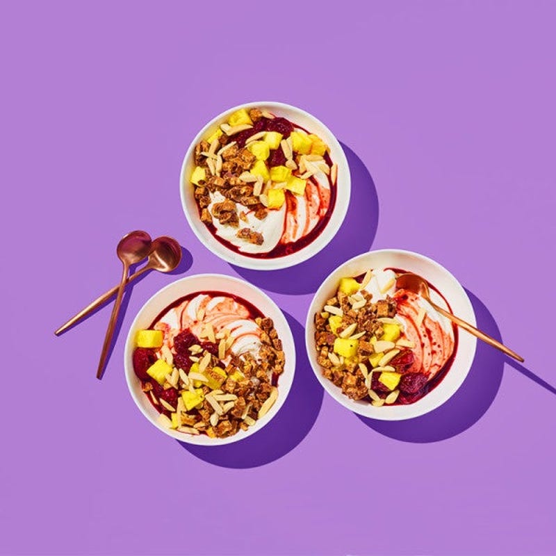 Photo de Bol de yogourt au chocolat et aux cerises par WW
