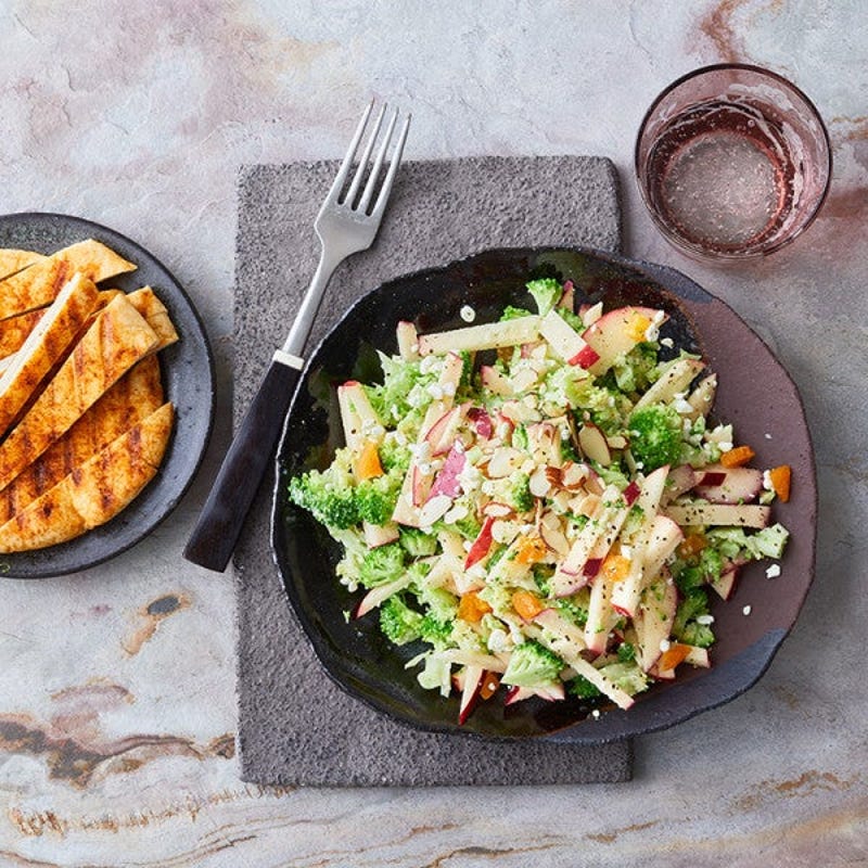 Photo de Salade de brocoli et de pommes par WW