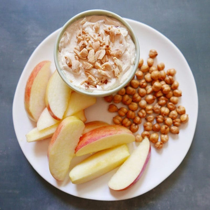 Photo of PB-apple snack plate by WW