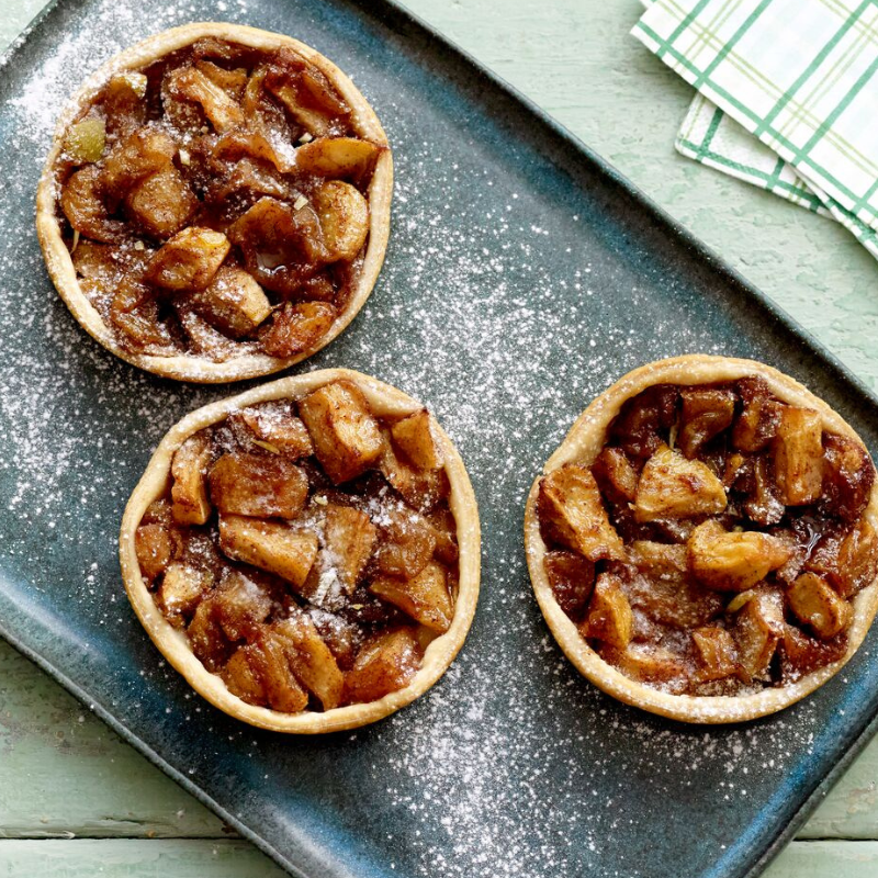 Individual apple and cinnamon pies