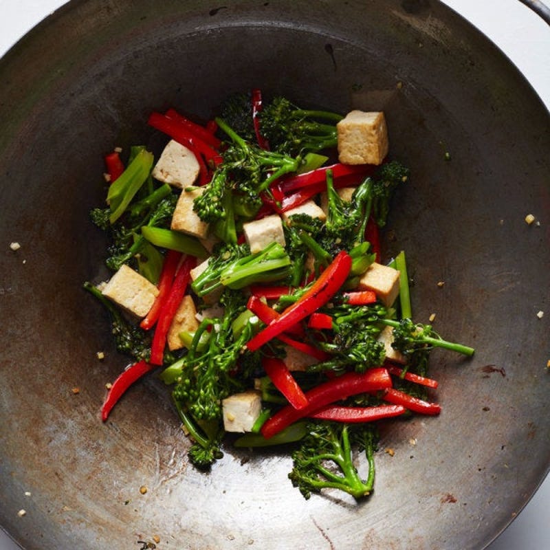 Photo de Sauté épicé au tofu et au minibroccoli par WW