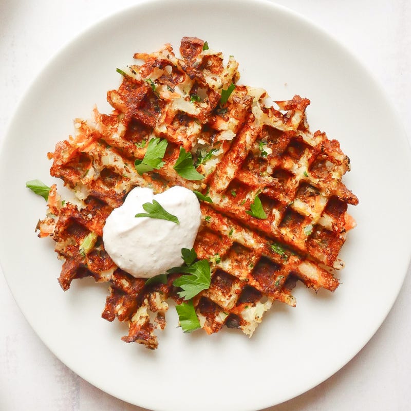Cheesy cauliflower waffles with horseradish sauce