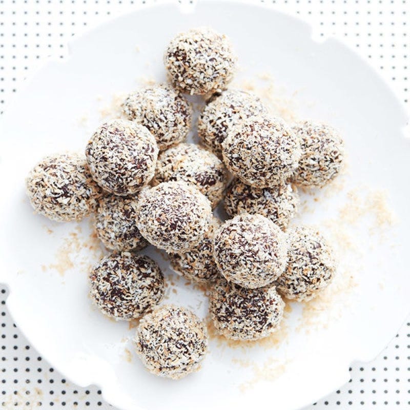 Schoko-Erdnuss-Bliss Balls