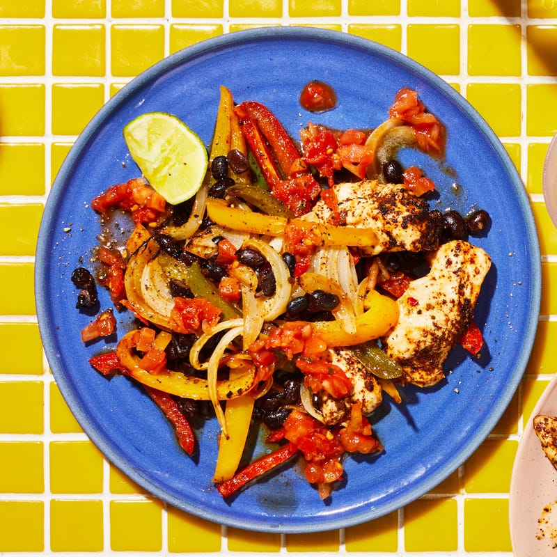 Foto van Fajita kip met zwarte bonen van de bakplaat door WW