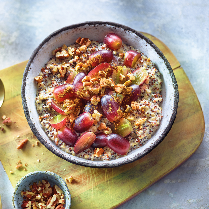 Quinoa porridge with grapes and pecans