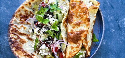 Cottage cheesewraps med grekisk sallad
