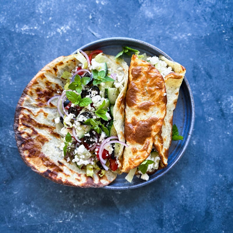 ViktVäktarna - Cottage cheesewraps med grekisk sallad