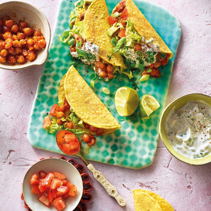 Avocado-Kichererbsen-Tacos mit Sour Cream